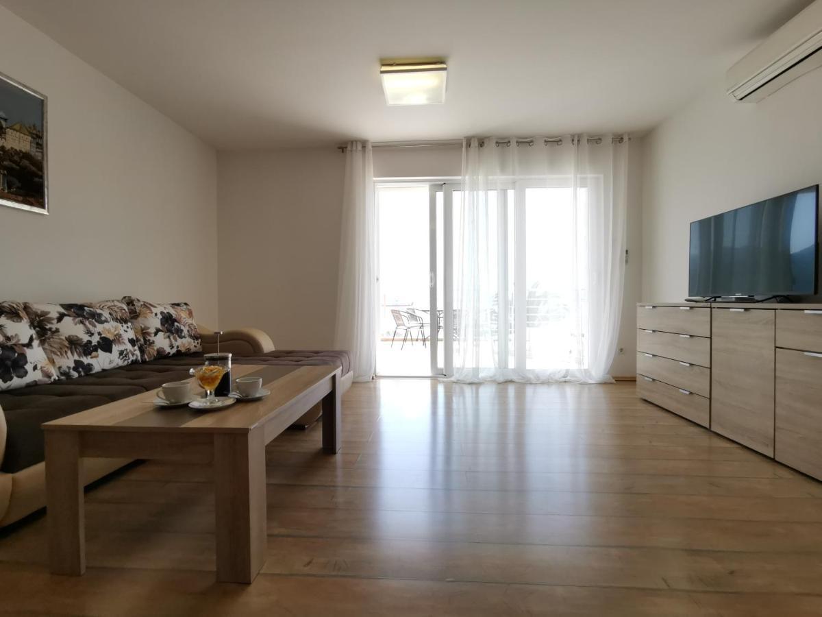 Apartments Apple Cat Montenegro Ko Bijela Dış mekan fotoğraf