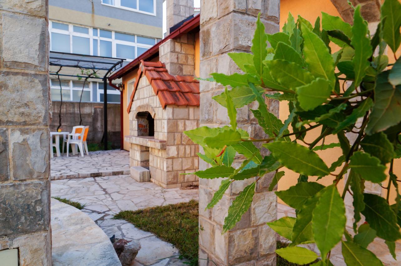 Apartments Apple Cat Montenegro Ko Bijela Dış mekan fotoğraf